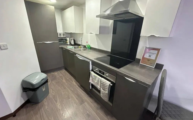 1br-sleeps4-parking-closetocentre