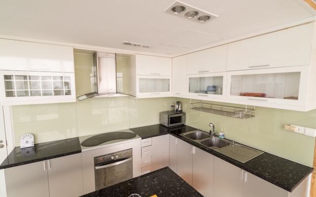 Luxury Penthouse 4BRS City Centre