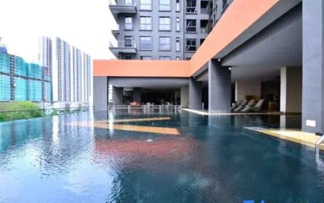 VSummer Loft Suites by RR JBcity