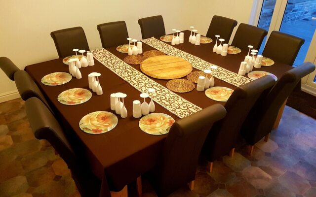 Large Luxury Self-Catering Barn