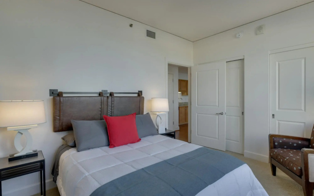 Fully furnished 1BR Apartment - Downtown Location