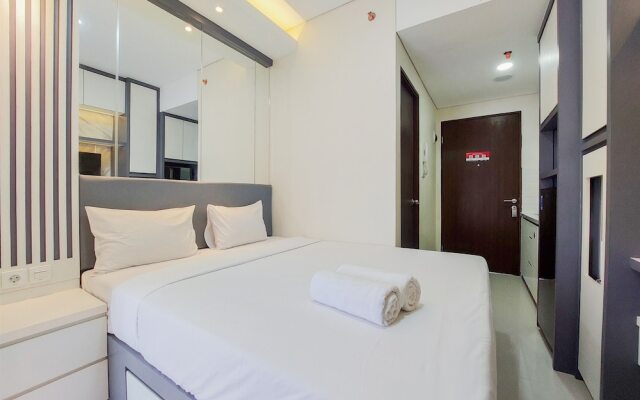 Homey And Nice Studio At Transpark Bintaro Apartment