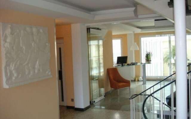 Lindemann Hotel
