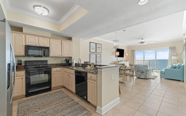 Crystal Shores West 902