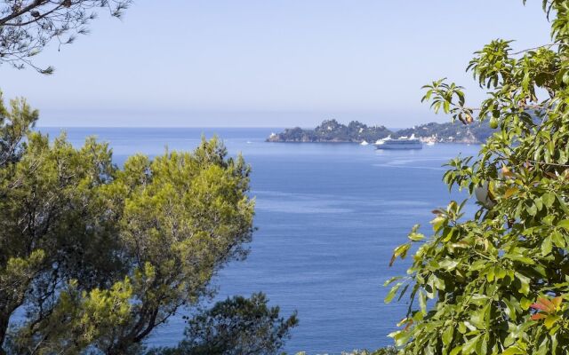 JOIVY Flat W/Terrace & Sea View