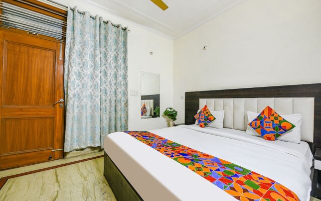 Fabexpress Winsome Inn