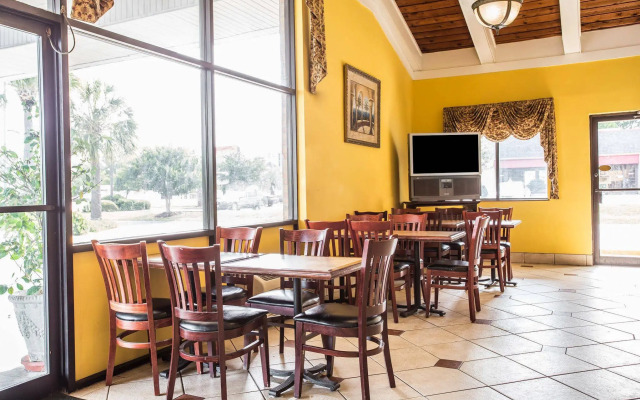 Rodeway Inn North Charleston - Ashley Phosphate