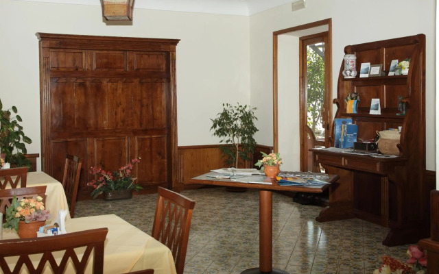 Hotel Mega Mare