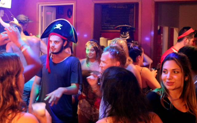 Walk On The Beach Hostel