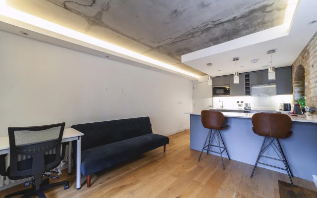 Industrial-chic Flat Near Tower Bridge