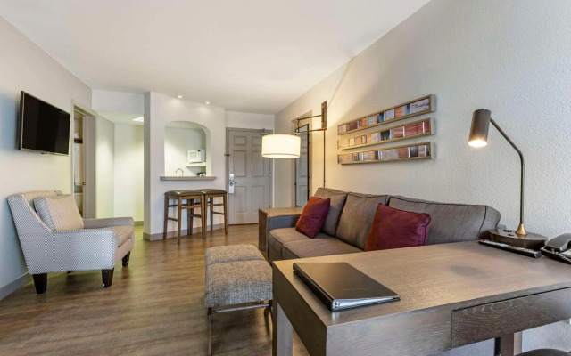 Windmill Suites Surprise - Phoenix, Ascend Hotel Collection