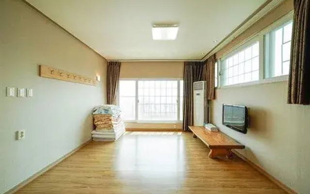 Ganghwa Mani Sung Pension