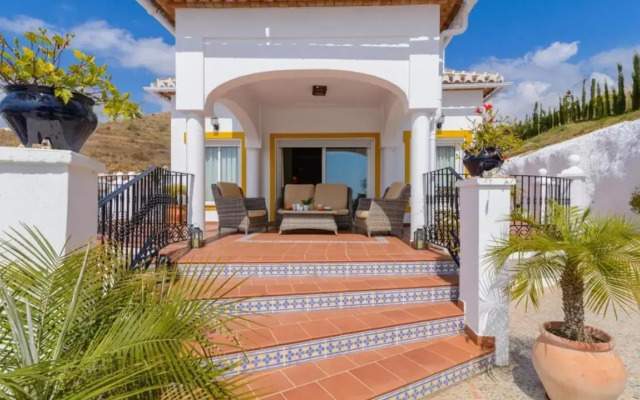 Villas Nerjazul - El Peñoncillo Beach