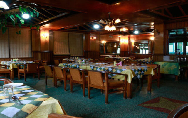 The New Castle Hotel