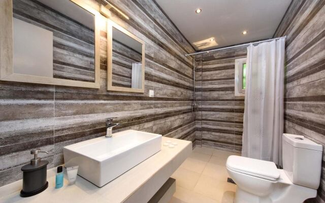 Mezza Volta by Estia