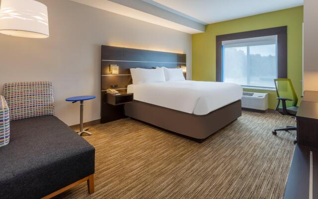 Holiday Inn Express Hotel & Suites Charlotte Arrowood by IHG