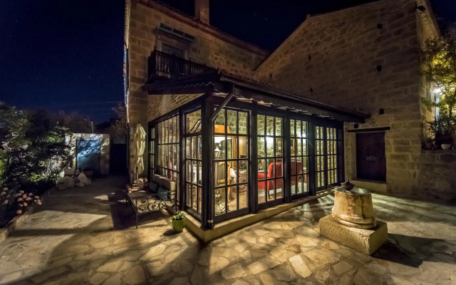 Ida Blue, Adatepe - Adults Only