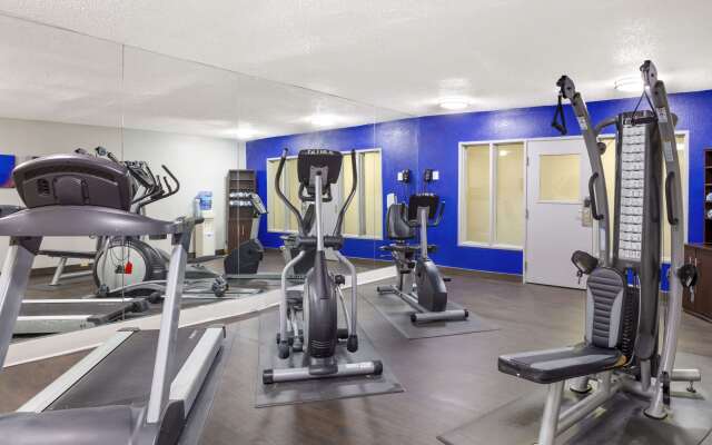 Comfort Suites Nashville Airport - BNA