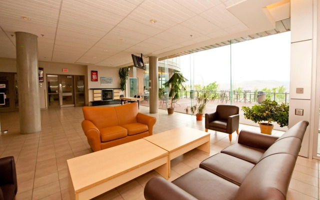 Residence & Conference Centre - Kamloops