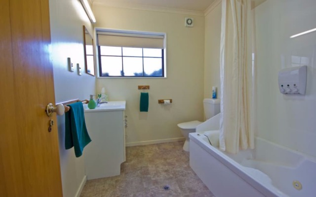 Arrow Motel Apartments