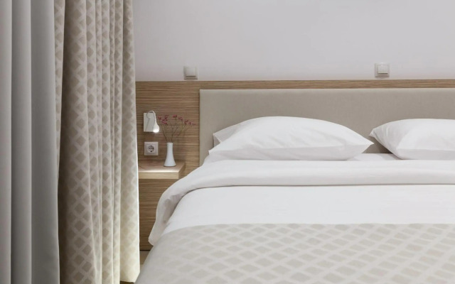 Zephyros Hotel