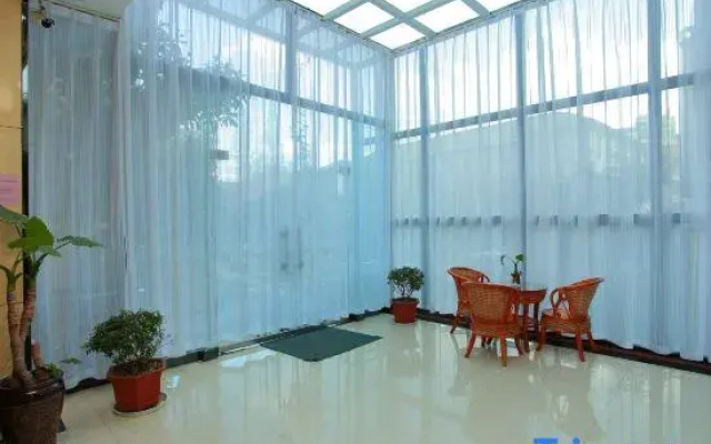 Yunnan Normal University Guesthouse
