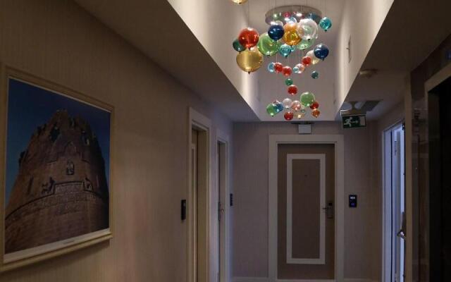 Seven Deep Hotel