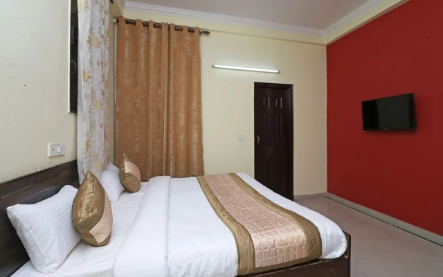 Vashu Residency By OYO Rooms
