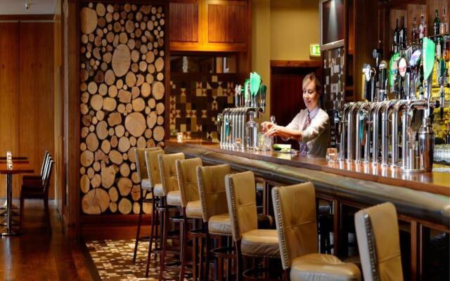 The Manor West Hotel & Leisure Club