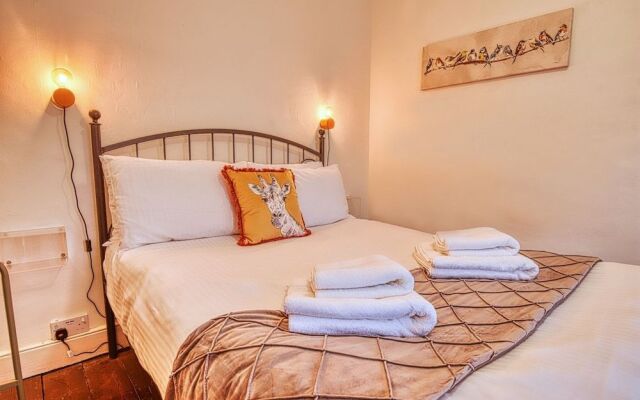 Ghar Homes - Bath Large Family Home
