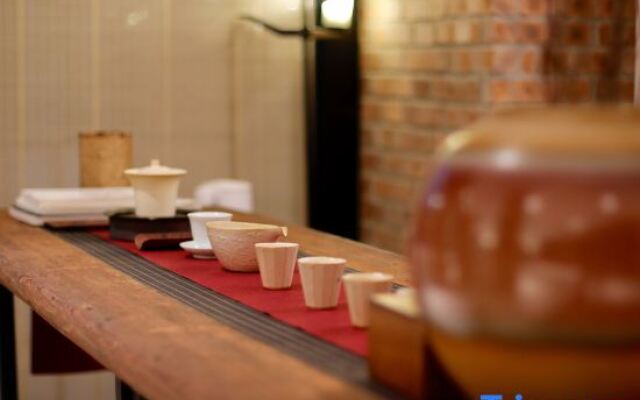 Yinju Jingde Art Hotel