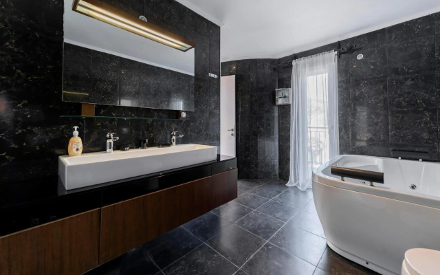 Diamond Villa