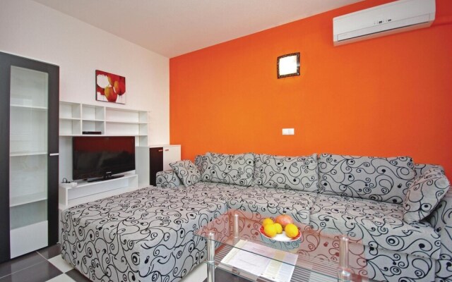 Beautiful Home in Makarska With Wifi and 1 Bedrooms