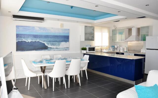 Villa Waves