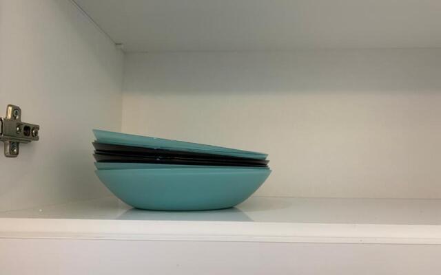 LUXE Bright 2bdr in Center