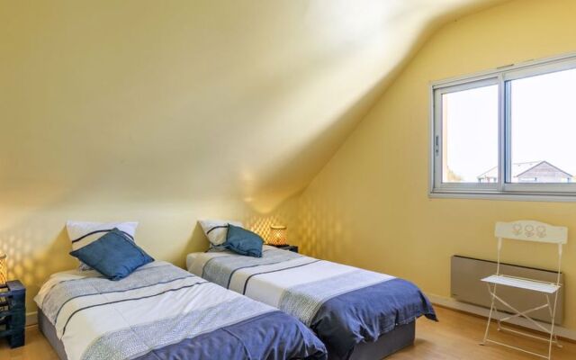 Cremiou Beach (KER215)