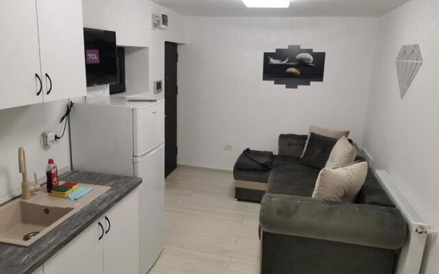 Jolie Luxury Apartments II
