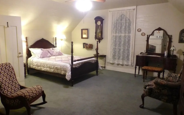 Mulberry Lavender Farm and B&B