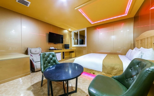 Yeosu San Self Check-in Hotel