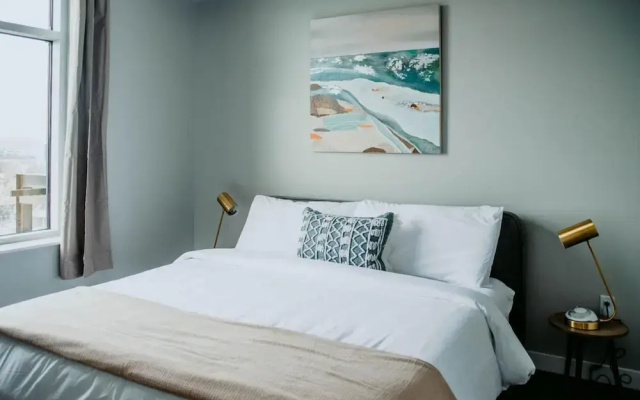 Nashville Sophisticated 1BD 1BA Apartment