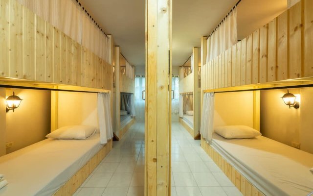 SleepCats Hostel