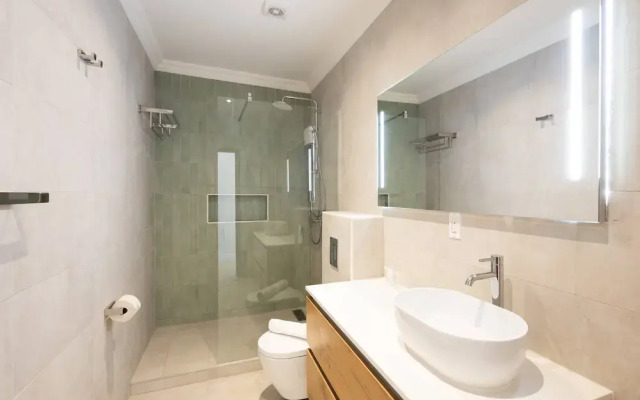 Chic Broadway Apartment in Central Willemstad