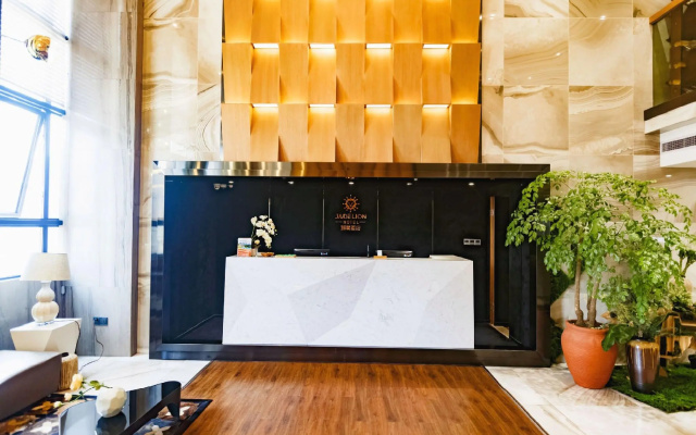 IU Hotel Chongqing Longtou Temple North Railway Station