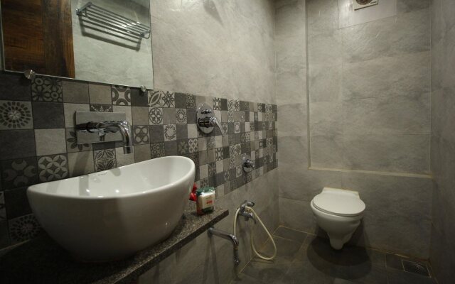 Oyo 5330 Hotel Green Apple