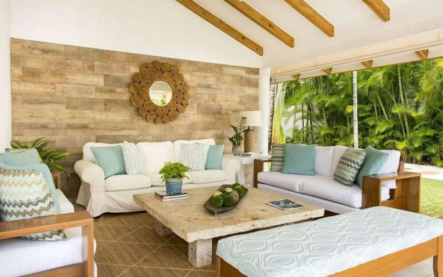 Sunny Vacation Villa 64