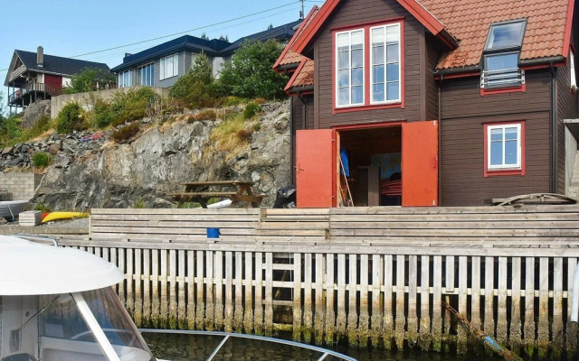 6 Person Holiday Home in Stord