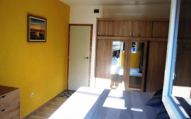 Apartmans and Rooms Dunjini Dvori