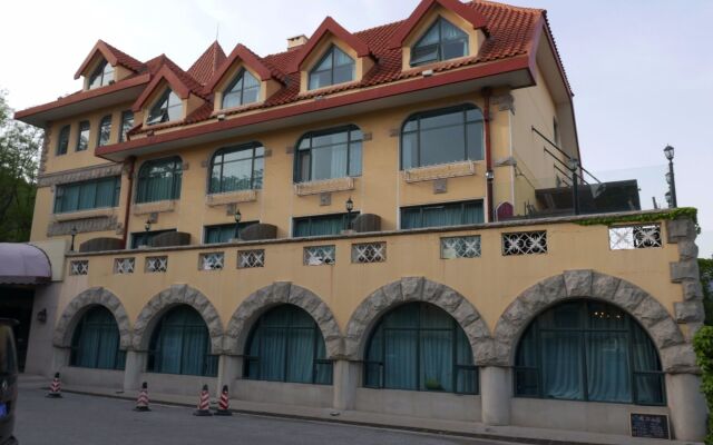 Qingdao The Castle Hotel