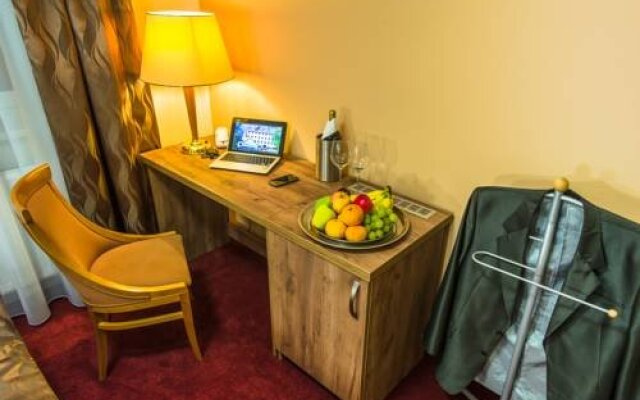 Wellness Hotel Hluboký Dvůr