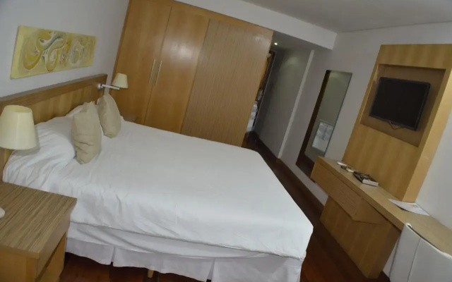 Constantino Hotel